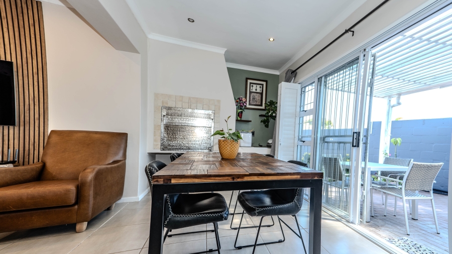 2 Bedroom Property for Sale in Sonstraal Heights Western Cape